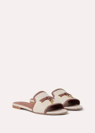 Yaz Charms Sandal